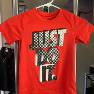 Nike boys sz 7 orange dry fit